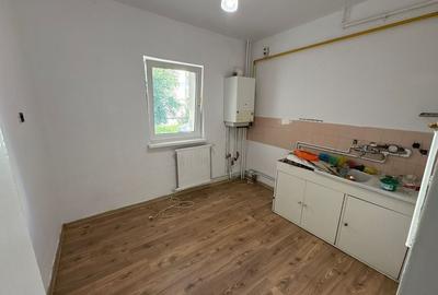 Apartament 2 camere decomandat str. Crângului (parter) lângă liceul Economic - 2