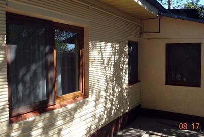 De vanzare  - casa cu 4 camere,  900 mp teren  - str. Razboieni. - 3