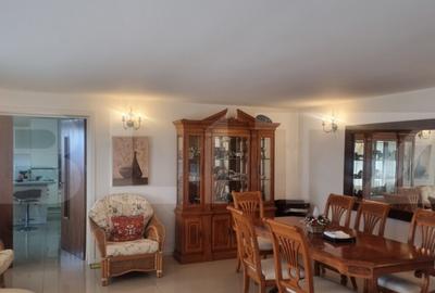 Proprietate deosebita cu teren generos, livada pe rod ?i - 8