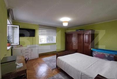Casă cu 4 camere cu Teren 270 Mp în Central
