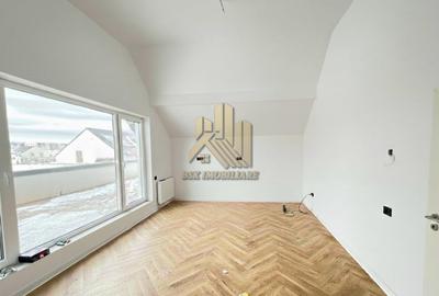 Apartament Penthouse 3 camere Tractorul - 1