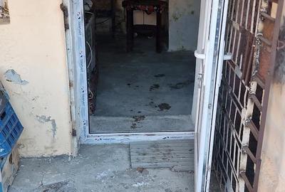 Casă cu Teren 600 Mp în Central - 2