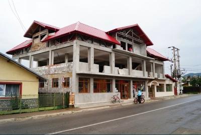 Clădire  în Zona Ultracentrală – Cornu de Jos, PH, casa+spatiu .comercial