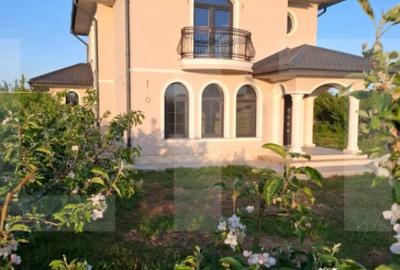 Casă cu 5 camere cu Teren 1040 Mp în Central - 2