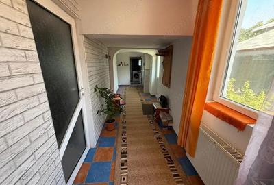 Casă cu 3 camere cu Teren 450 Mp în Central - 2