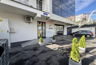 Spatiu comercial modern de inchiriat / 2 locuri de parcare - 34