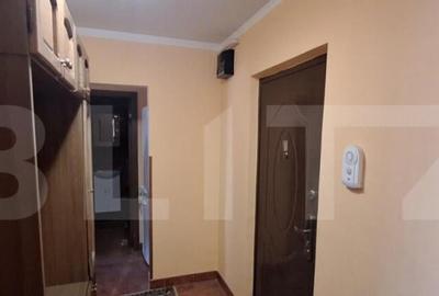 Apartament 2 camere , cu 2 balcoane ?i pivni?a , zona Micr - 4