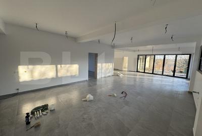 Casă individuală cu 6 camere cu Canalizare în Exterior Est - 6