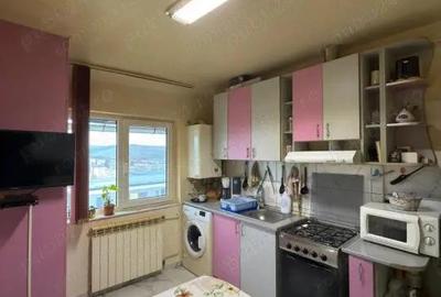 Apartament cu 1 camera de vanzare, 29 mp, Dealul Florilor - 6