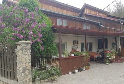 Casă individuală cu 5 camere cu Teren 1575 Mp în Copou - 2