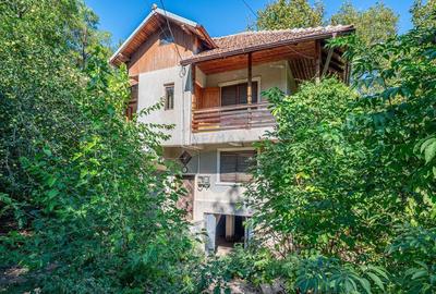 Casa D+P+E cu teren 1023 mp, Slanic Prahova - 1