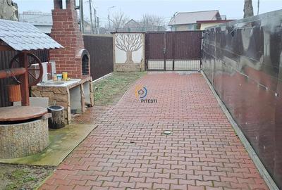 Casă cu 3 camere cu Canalizare în Mărăcineni - 2