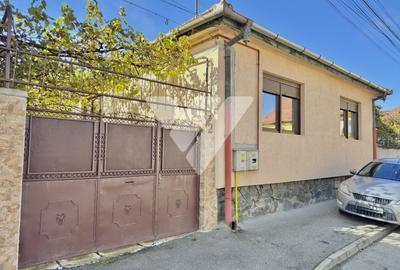 Casă individuală cu 3 camere cu Canalizare în Lazaret - 1