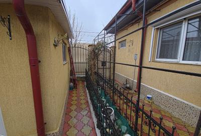 Casă individuală cu 4 camere cu Canalizare în Trocadero - 18