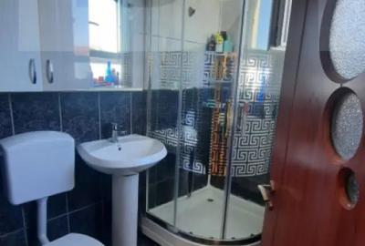 Casă cu 5 camere cu Teren 791 Mp în Central - 1