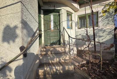 Casă cu Teren 900 Mp în Central - 3