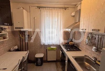 Apartament cu 3 camere decomandat, mobilat în Ștrand