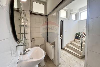 Casa atipica, spatioasa si versatila in comuna Pasarea (Branesti) - 35