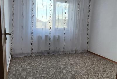 De vanzare apartament 2 camere Orastie - 2