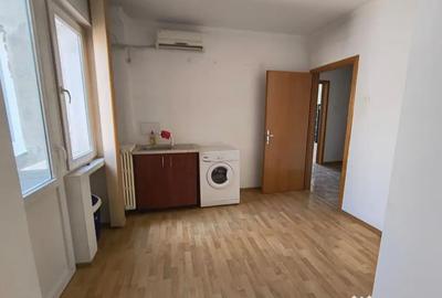 Apartament cu 4 camere semidecomandat în P-ța Romană - 16