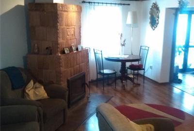 Casă cu 5 camere cu Teren 8500 Mp în Belciugatele - 1