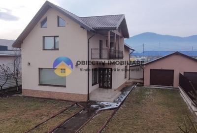 Casă individuală cu 5 camere cu Teren 500 Mp în 1 Mai - 2