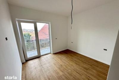 Casă cu 3 camere decomandat cu Canalizare în Bucium - 2