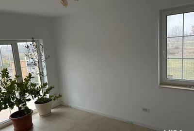 Inchiriez casa tip duplex - 2