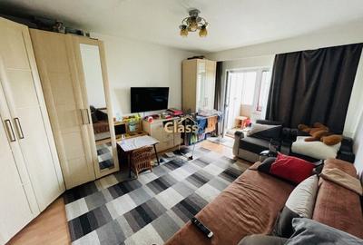 Apartament cu 3 camere decomandat, mobilat în Între Lacuri