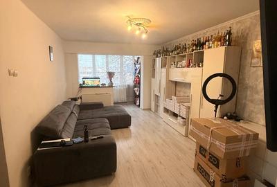 Vand apartament cu 3 camere Aradul Nou - 2