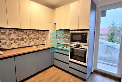 Apartament cu 3 camere decomandat în Olteniței