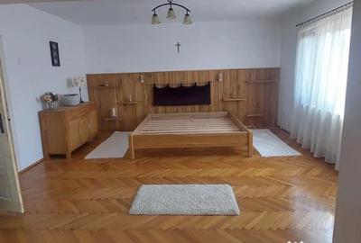 Casă cu 5 camere cu Teren 936 Mp în Central - 13