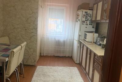 Apartament cu 4 camere decomandat în Central - 4