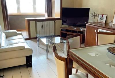 Apartament cu 3 camere decomandat în Unirii