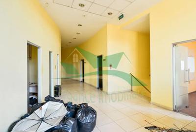 Spațiu comercial, de 731 mp, în Central - 3