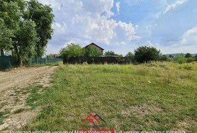 Casă cu Teren 925 Mp în Bănești - 9