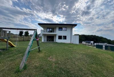 Casă modernă la marginea pădurii - 10