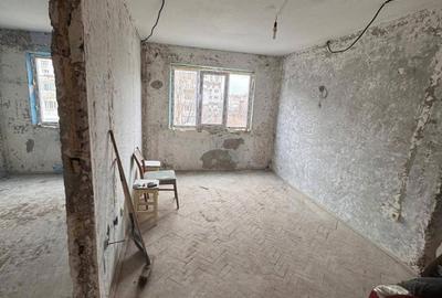 Apartament cu 3 camere semidecomandat în Micro 21 - 3