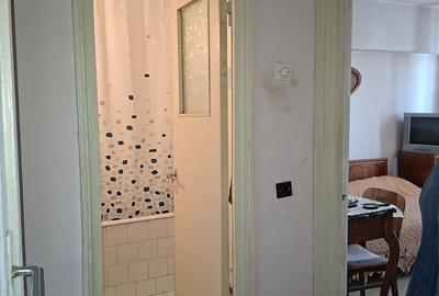 Apartament cu 4 camere decomandat în Rovine - 15
