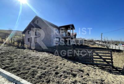 Casă cu 5 camere cu Teren 1000 Mp în Rediu - 11