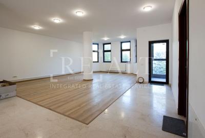 Inchiriere casa, vila 7 camere | Individuala, Renovata, Curte | Campul Pipera - 38