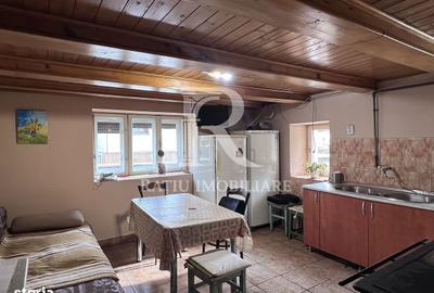 Casă cu 3 camere cu Teren 1500 Mp în Cața - 12