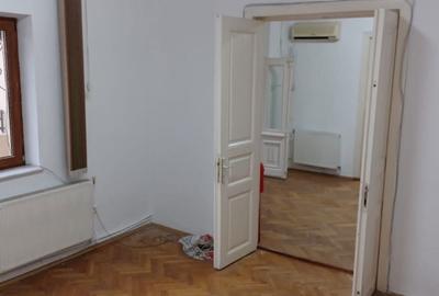 Casă cu 3 camere cu Teren 70 Mp în Exterior Vest - 4