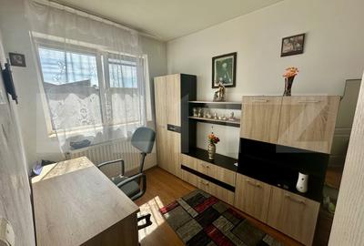 Apartament 3 camere de vanzare - Zona Kogalniceanu, Sebes - Etaj 4 - 2