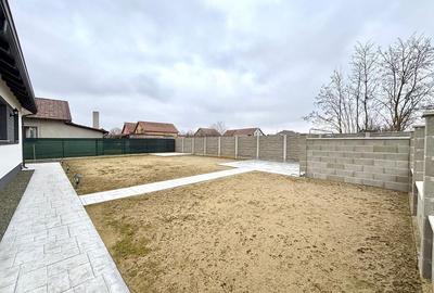 Casă individuală cu 4 camere cu Teren 440 Mp în Sânmihaiu Român