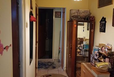 Apartament cu 2 camere decomandat în Crângași