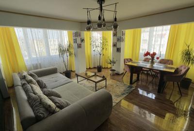 Apartament cu 4 camere decomandat în Central - 3