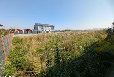 Teren de 608 mp, în Central