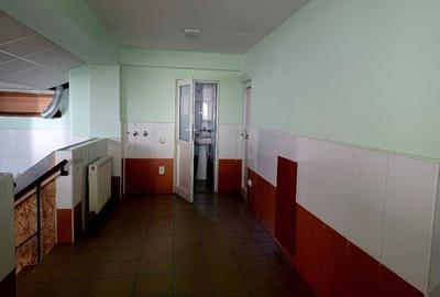 Spațiu comercial, de 90 mp, în Exterior Vest - 2