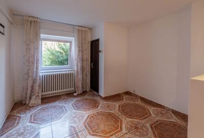 Apartament cu 3 camere decomandat în Central - 8